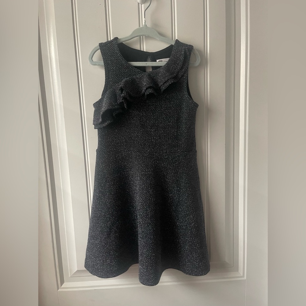 Epic Threads
Size 4T
Like New
Epic Threads Black Formal Kids Dress with Ruffle